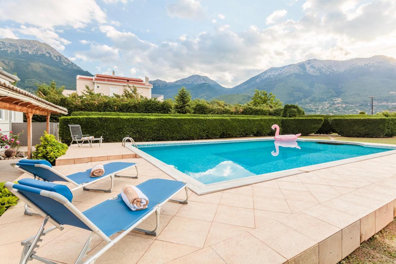 Villa Stymfalia - Luxury Mansion With Private Pool Karteri  ภายนอก รูปภาพ